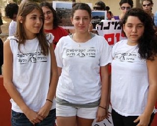 Young Israeli women who refused to serve in the IDF